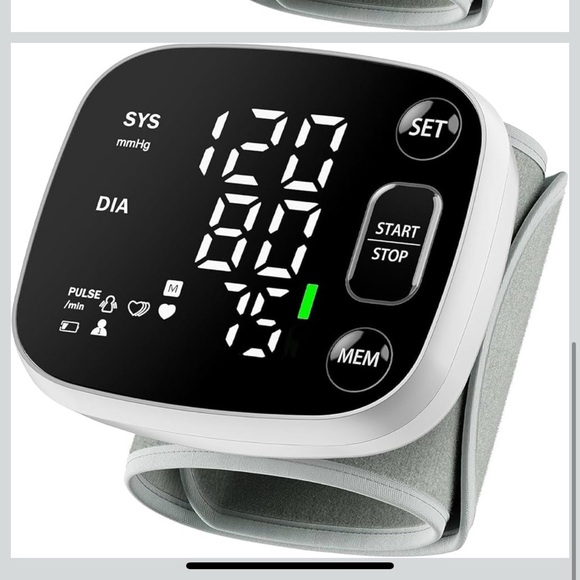 Wrist Type Blood Pressure Monitor in BLACK - Picture 12 of 12